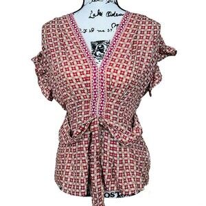 Max Studio red top  geometric flutter sleeve smock waist  front tie size XS boho